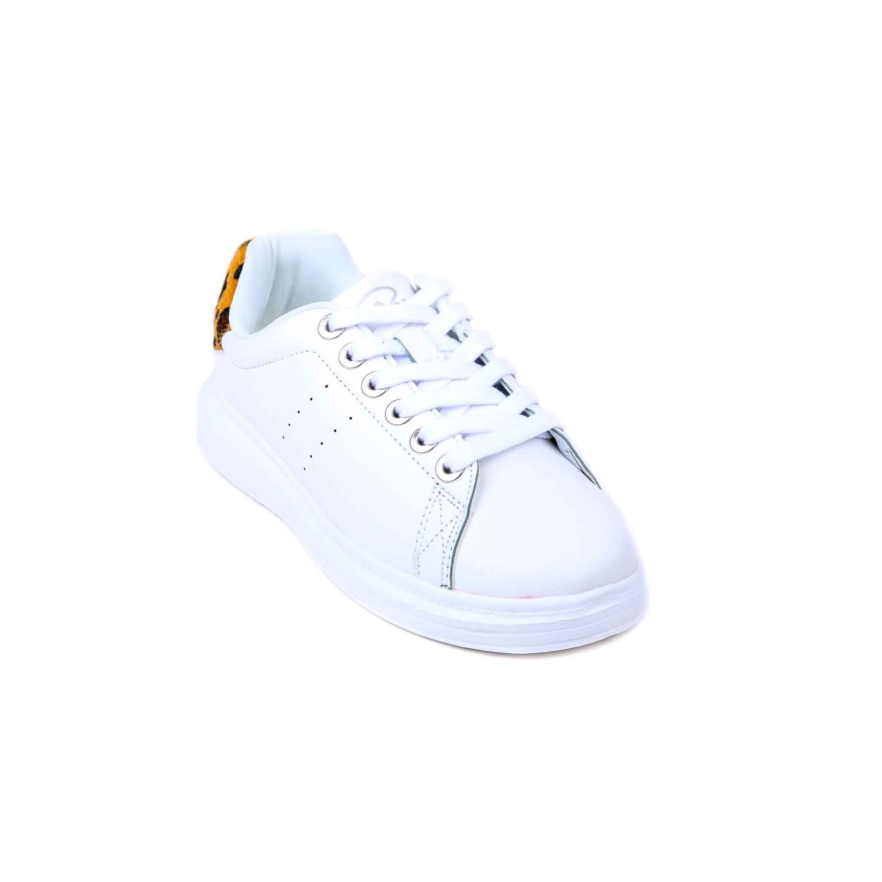 White Color Sneakers Life Style AT7028